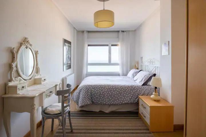 Apartamento Ezcurdia 22 Playa de San Lorenzo primera línea Gijón Exterior foto